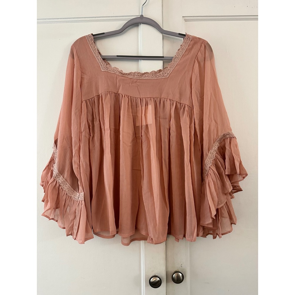 Hayden Los Angeles Blush Lace Trim Square Neck Bell Sleeve Boho Blouse‎ M